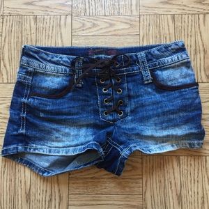 No Boundaries Size 3 Denim Shorts with Suede